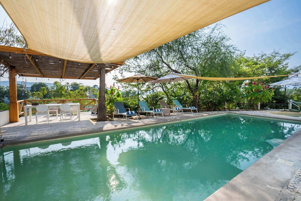 Luxury House Pool fire Pit & Lake view