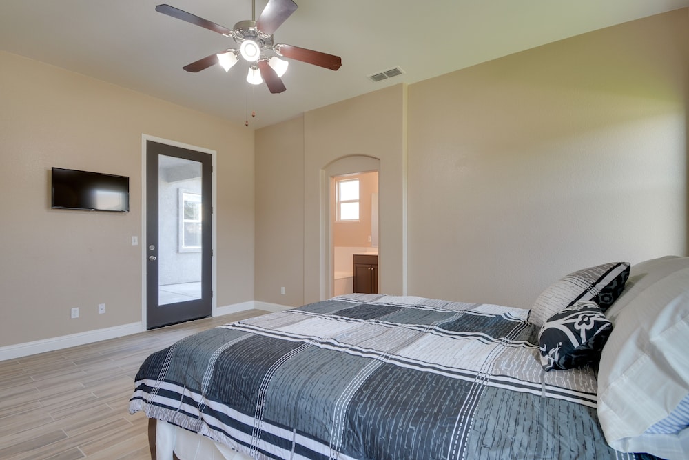 Remodeled Livingston Home w/ Private Backyard! view 4