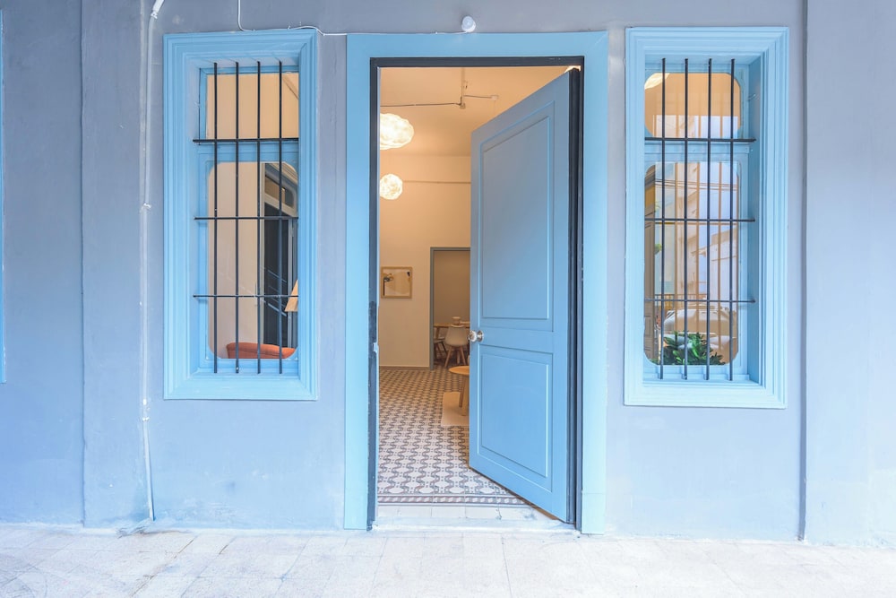Flame 3-Bedroom Apartment in Mar Mikhael