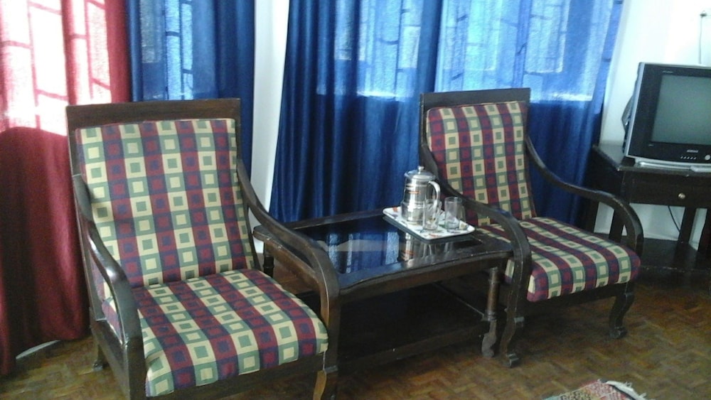 Hotel Dev Cottage