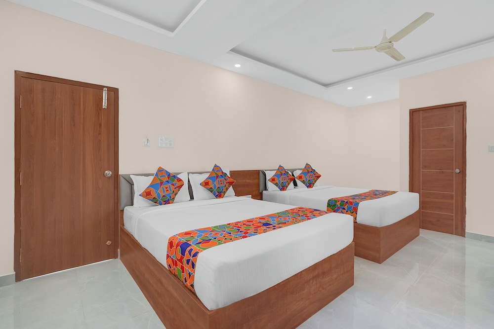Fabhotel Sai Palace