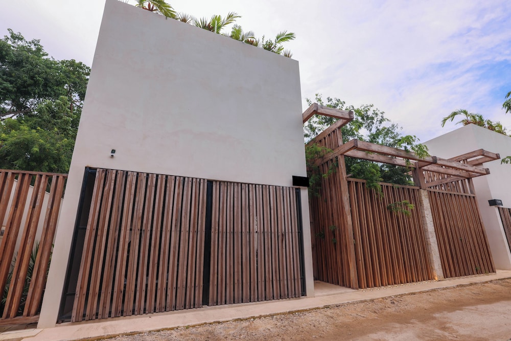 Casa Luna Twin VIP Luxury 2 Pools & Concierge