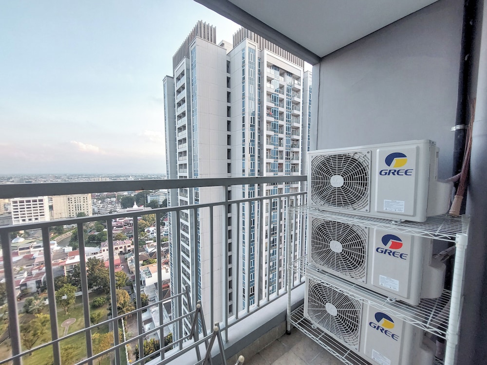 Comfort And Homey 2Br At Podomoro City Deli Medan Apartment