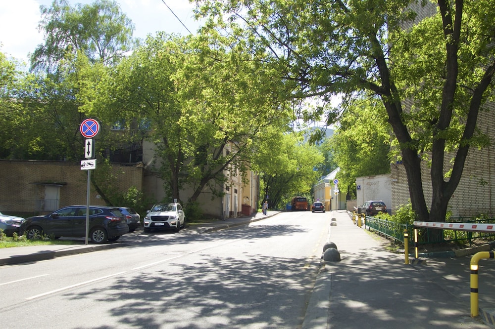 LUXKV Apartment on Nikoloyamskiy