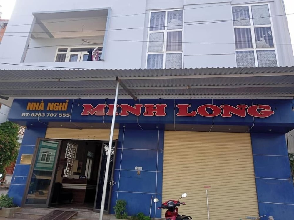 Minh Long Guesthouse - Quang Truong view 3