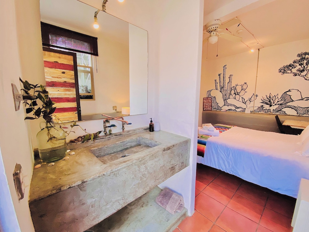 Perro Surfero Hotel Boutique - Todos Santos, BCS