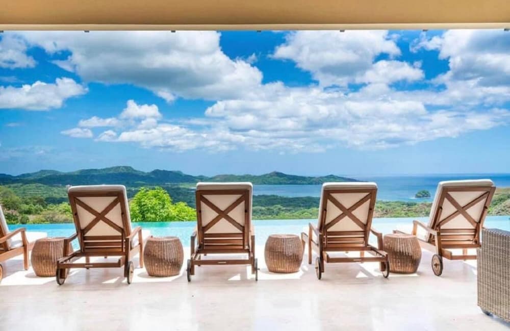 Playa Flamingo Designer Home With Spectacular 180 Ocean Views - Casa DEL MAR