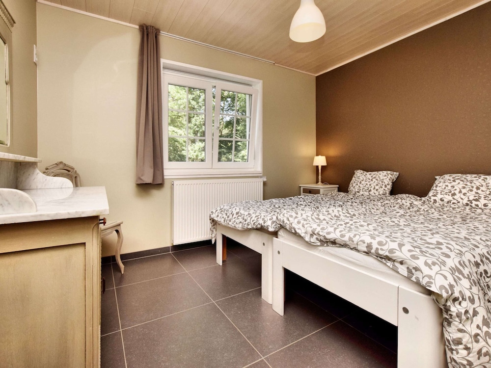Spacious Family Villa in Soy view 3