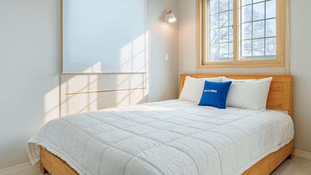 Geoje Peugeot Gomsol Petfriendly Pension