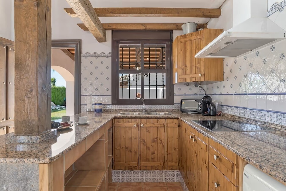 Casa con piscina compartida Conil de 5