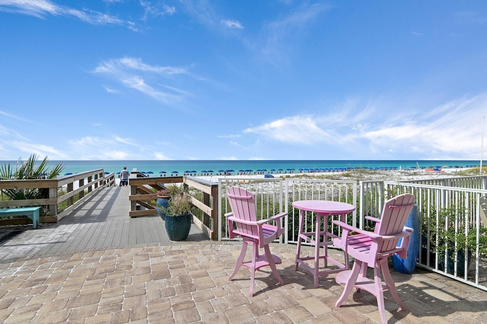 Inn at Crystal Beach 611