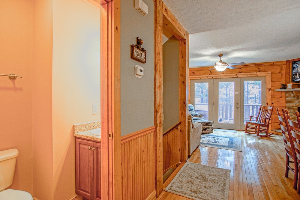 Loggers Run #7: 5 Bedrooms, 3.5 Bath: Slope Side. Overlooks The Ski Trail !
