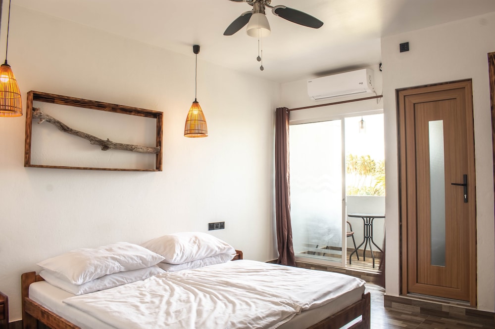 Dhiffushi Inn