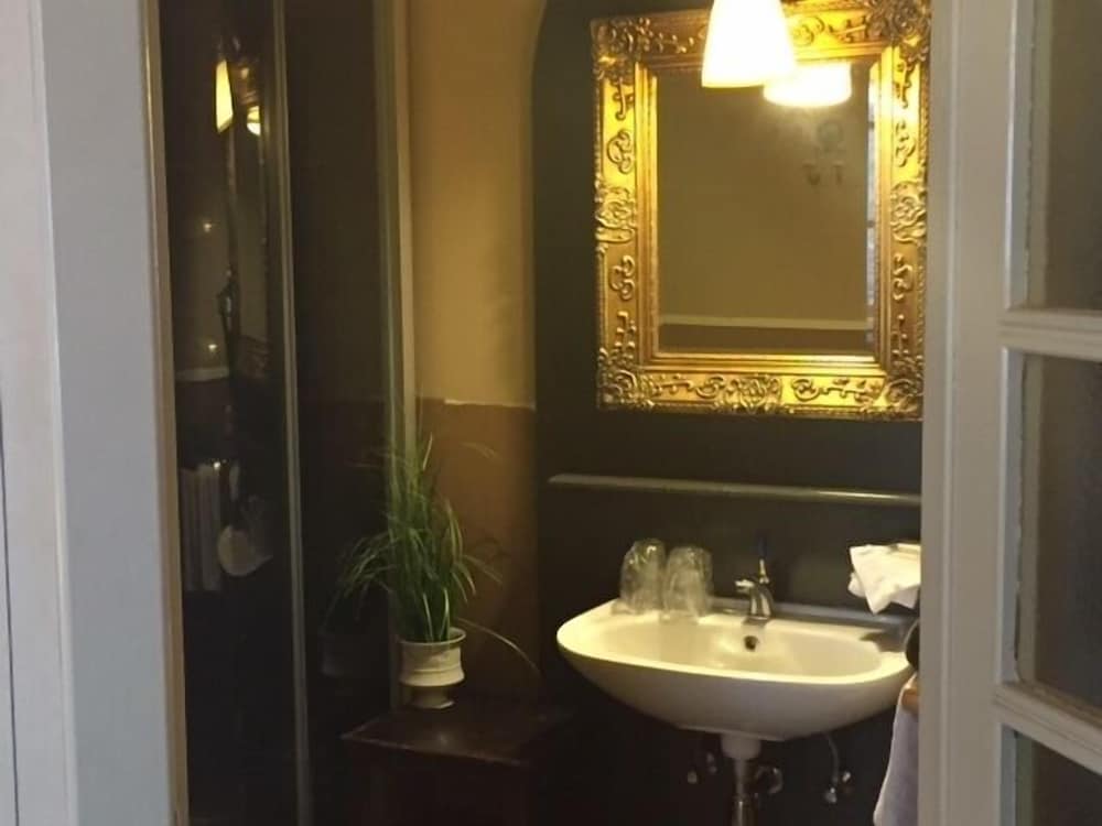 Bruges Vacations - Con Ampere Bed  Breakfast - Property Image 10