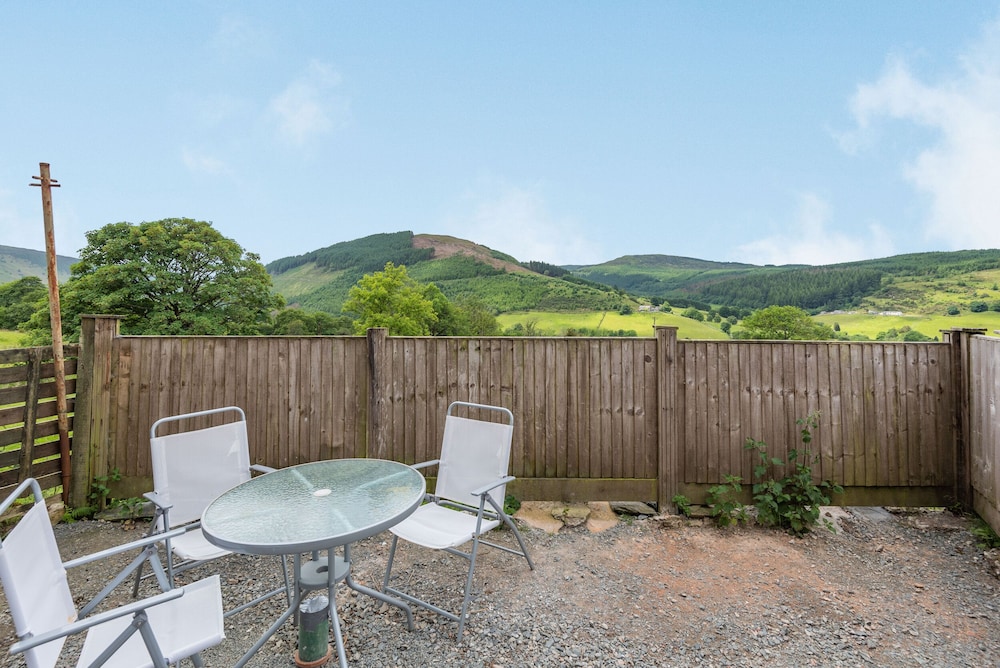3 Tyn Y Mynydd