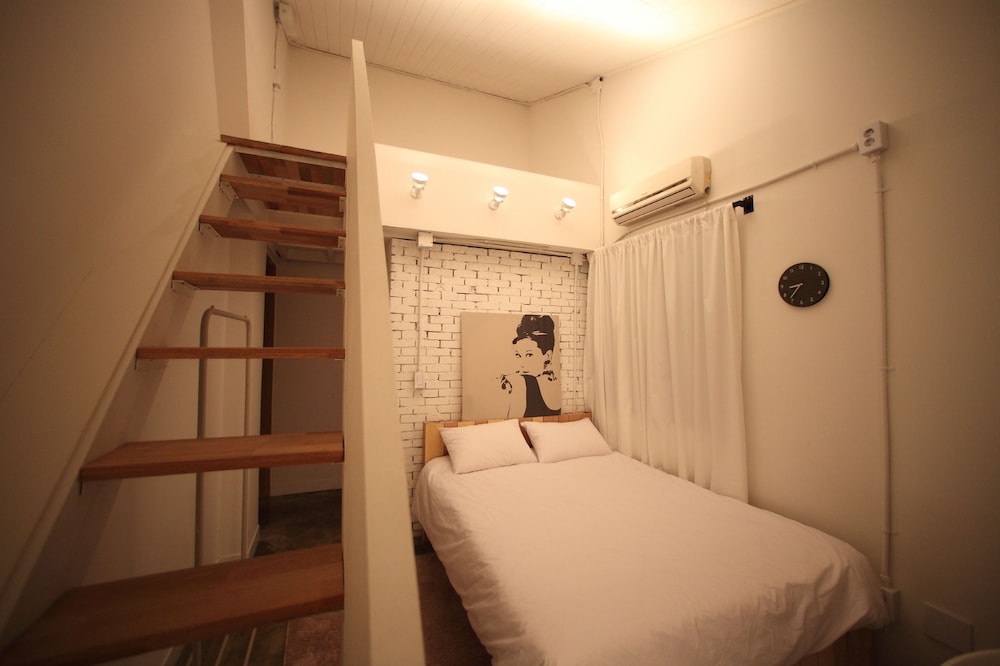 House740