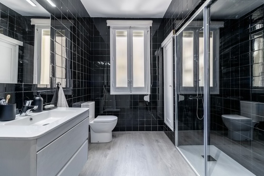 Paz - 4 Bedrooms and Terrace in Castellana