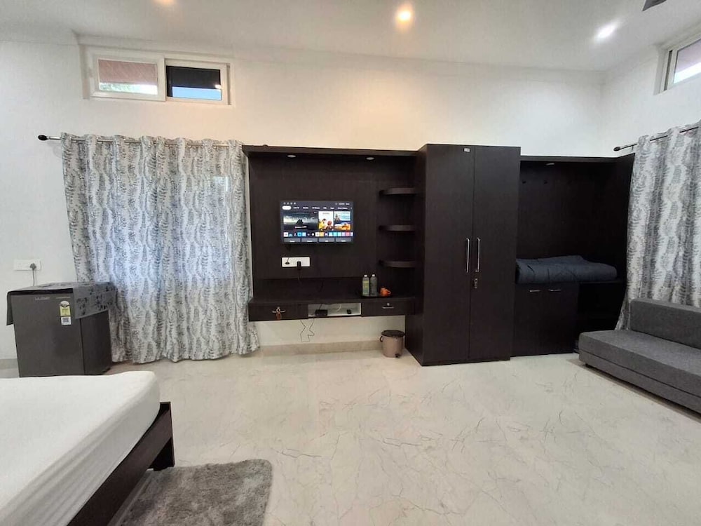 EJAAR HOMESTAY