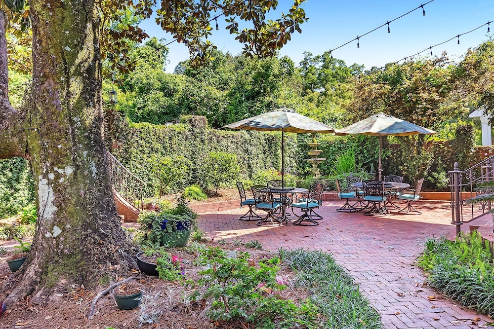 Jubilee Suites Boutique B&B