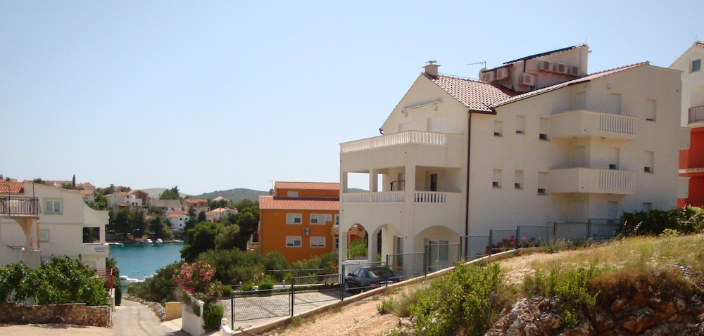 Apartmani Ani