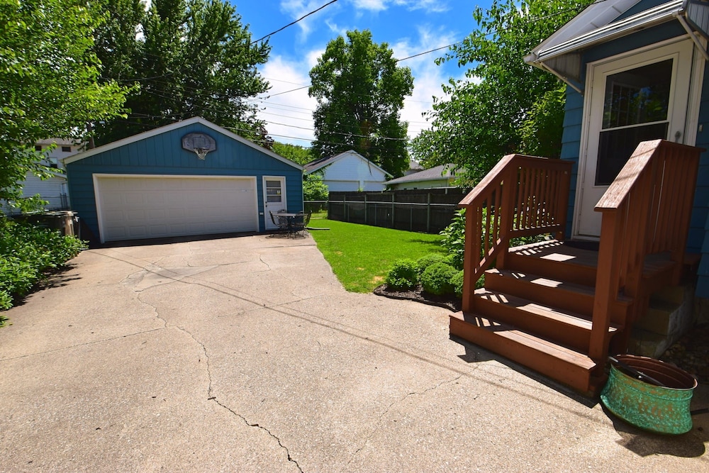 Updated Bungalow Steps to Notre Dame 410 view 3