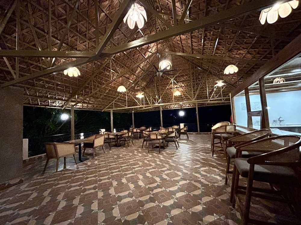 3 Acres Resort