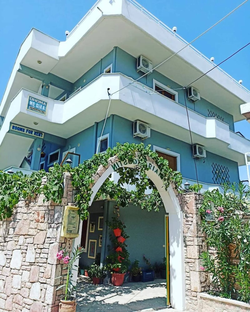 Double Room With Private Bathroom Kitchen Balcony