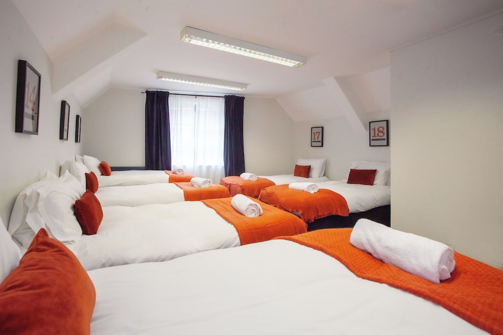 higgihaus 107 Sleeps 4 Monday - Friday