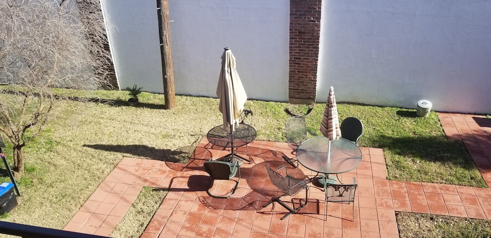Memphis Belvedere Suites