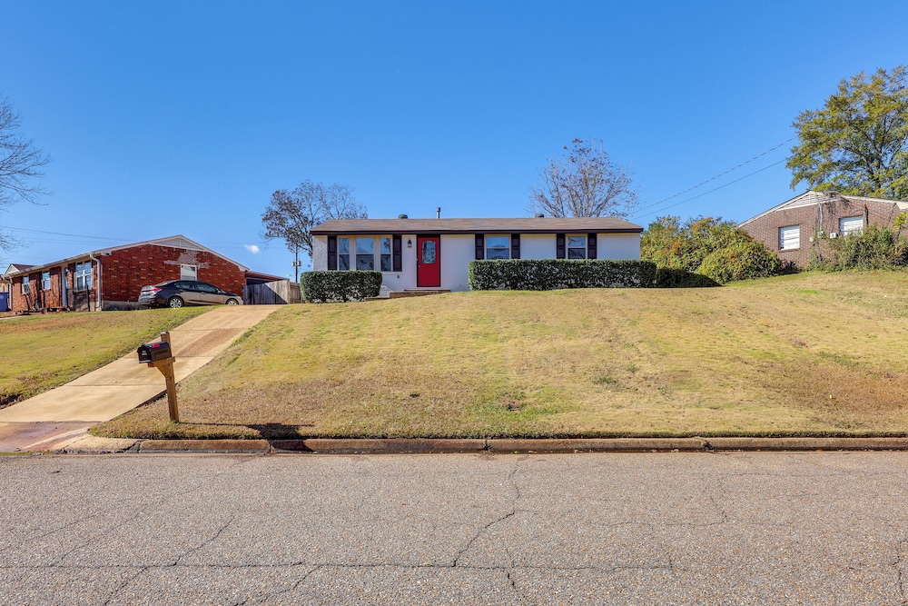 14 Mi to Montgomery: Updated Home Near Maxwell AFB