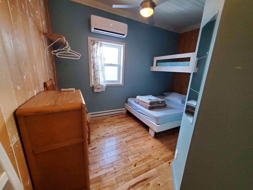 Levis Vacations - Auberge Jeunesse LouLou's Backpacker Hostel - Property Image 60