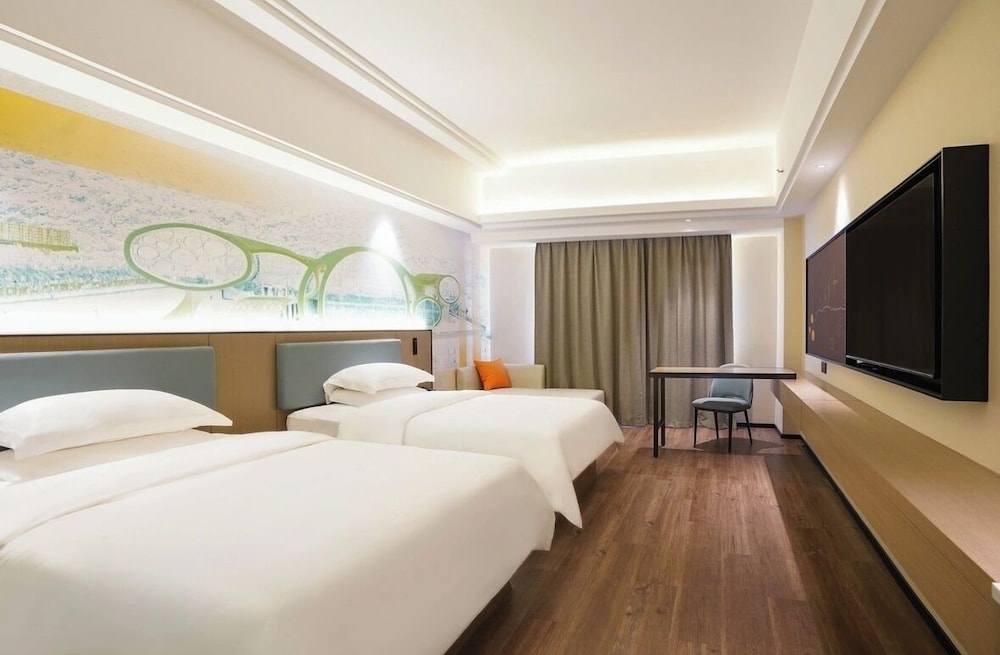 yi xuan hotel - bus station