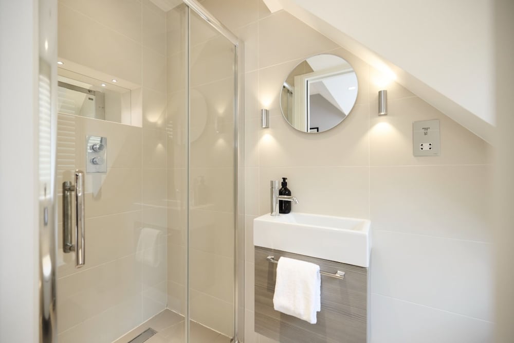 The Regent s Park Scenery - Spacious 3bdr House w Garden and Study Room
