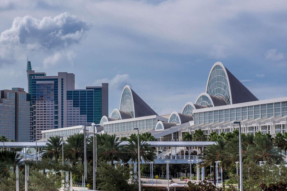 4815 Storey Lake - Image 1