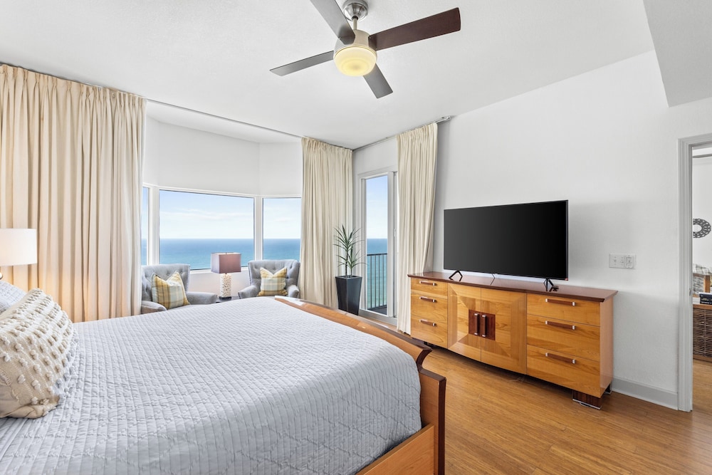 Tidewater by Book That Condo