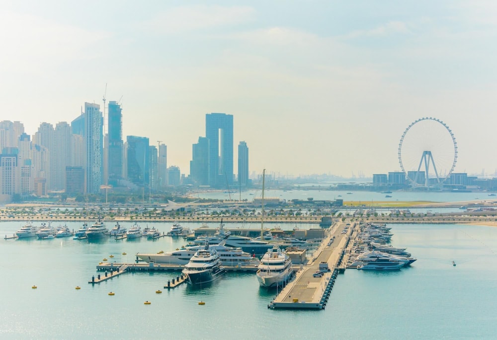 DXB - Five - 41506 - PJ