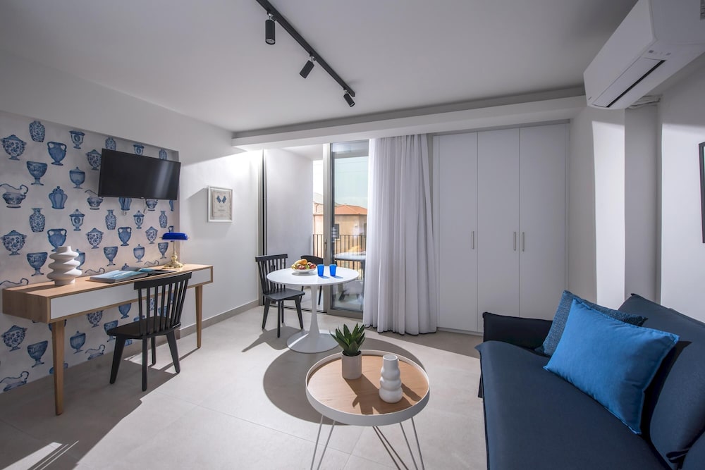 Athinais Apartments