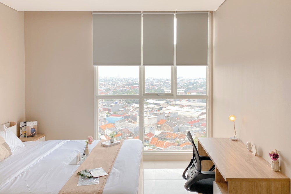 Good Deal and New Furnished 2BR Ciputra International Apartment