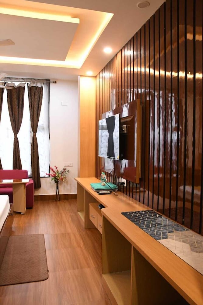 Hotel Golden Continental