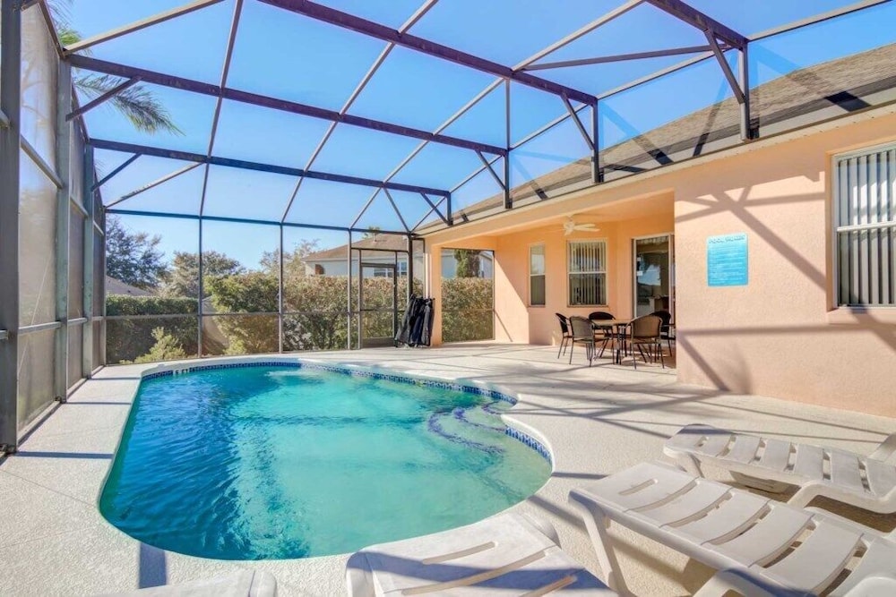 William's Calabay Parc Vacation Home 4 Bedroom Home by Redawning - Image 2