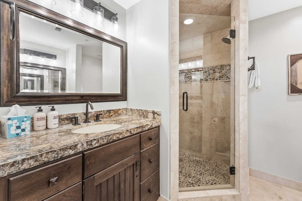Walk to Slopes Hot Tub + Balcony + Views Mins to Main Street Deer Valley Haven by Avantstay
