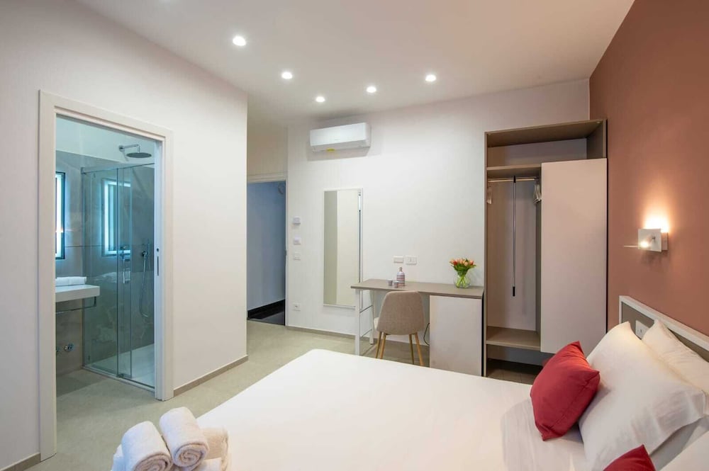 Rossy Palace Amalfi Coast Suites photo 3