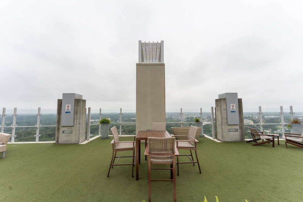 Midtown Luxepad 1b1b Rooftop Lounge Pool Gym Xbox