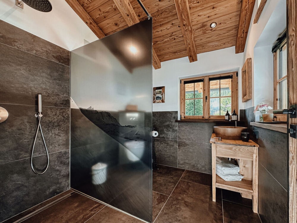 Chalet Nordic Modern Retreat