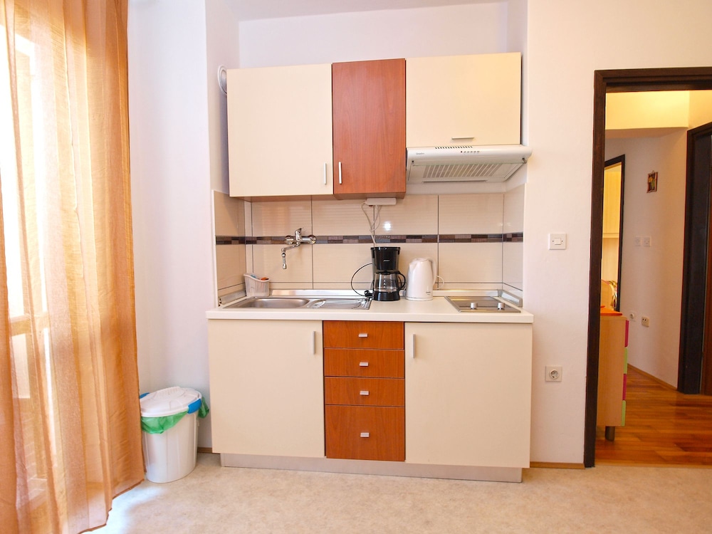 Apartment 946