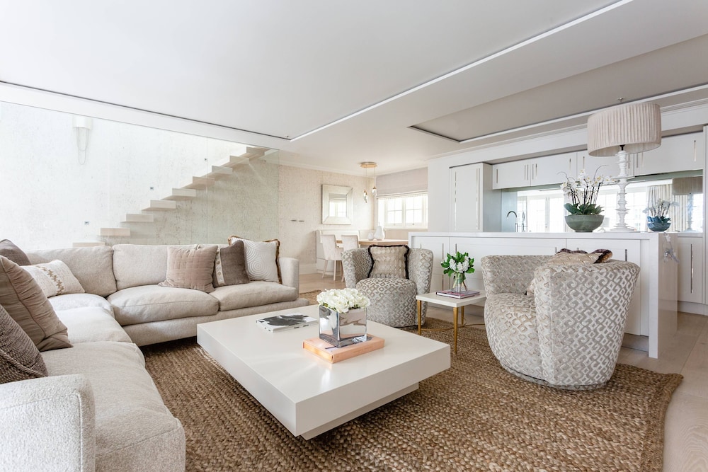Eaton Mews South by Onefinestay