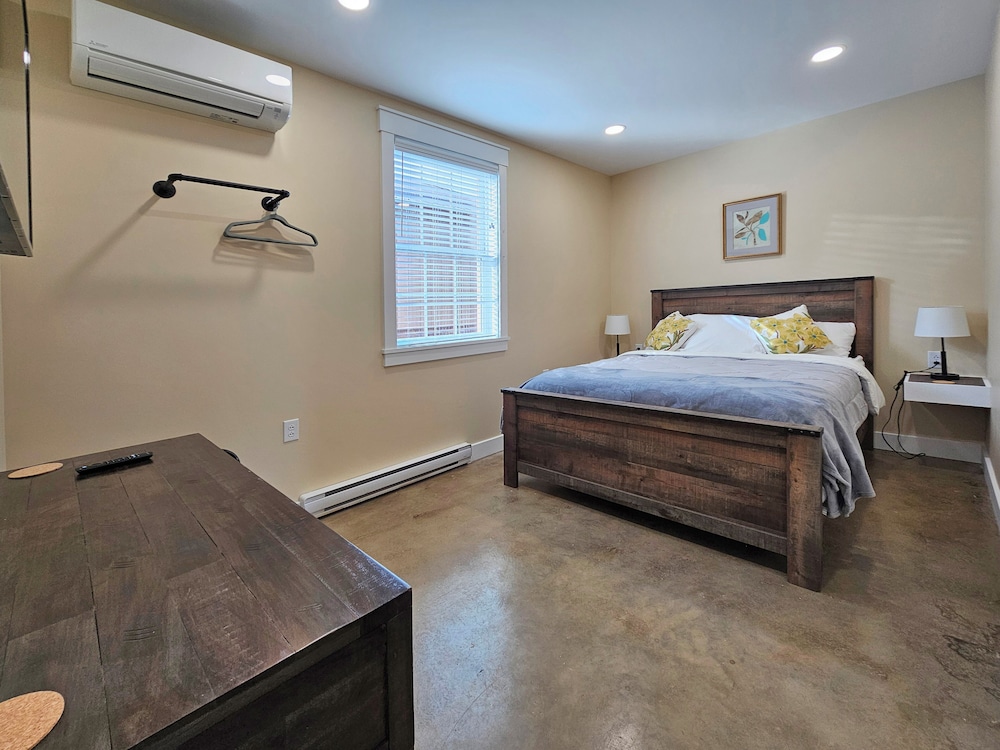 Breckenridge Suites