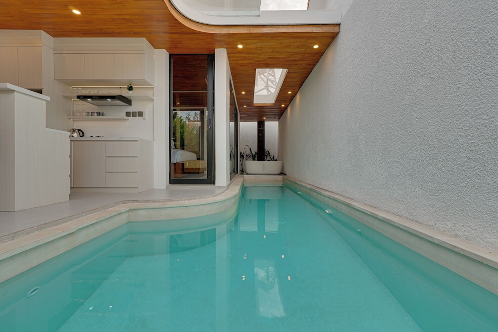 LaLuxe Villa and Residence