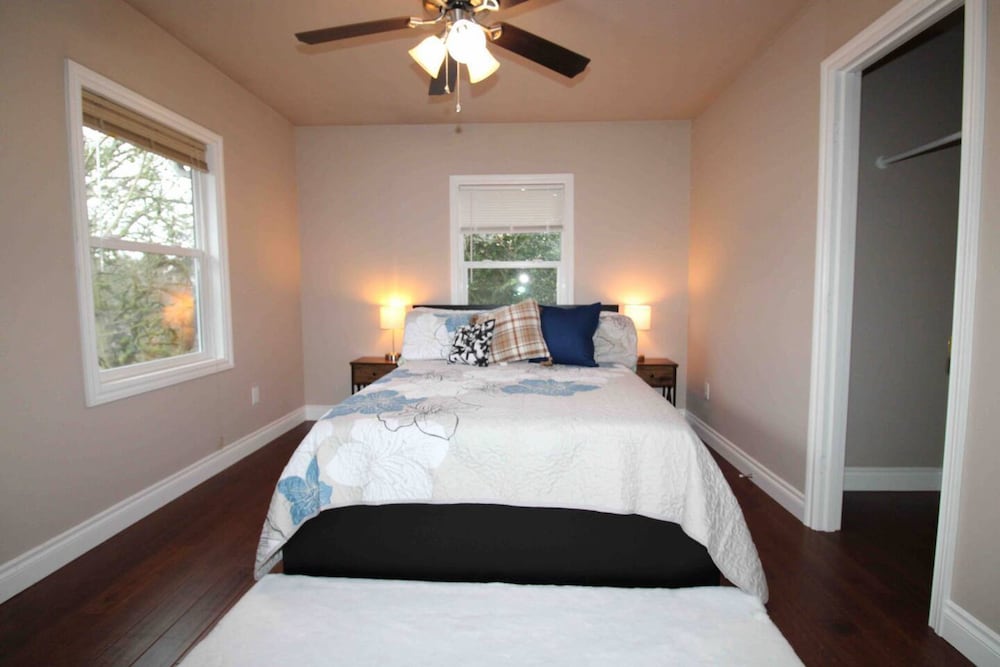 Charming Stay in Marvelous Seattle