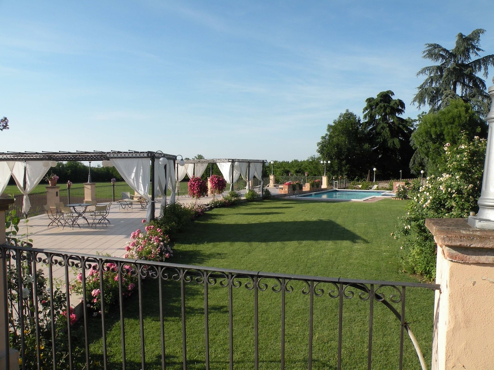B&B & Residence Corte Bebbi